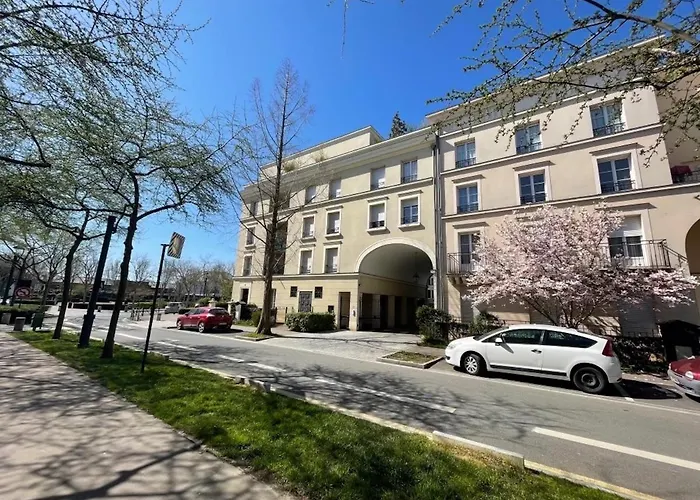 Park Apartment